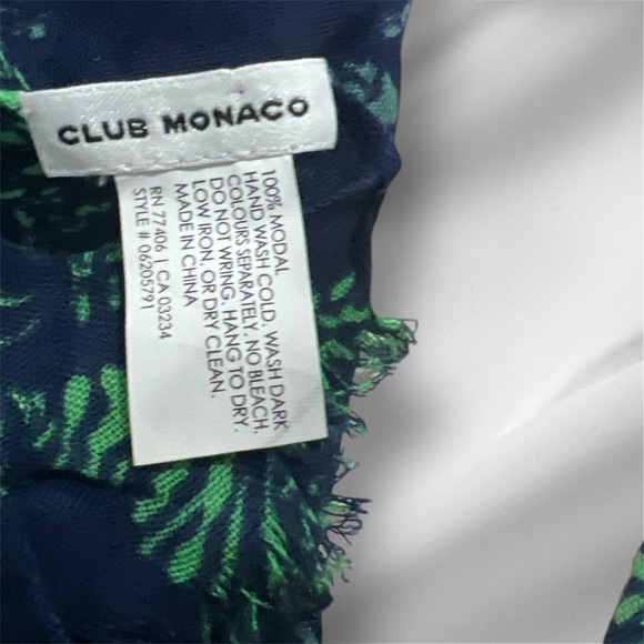 Club Monaco Blue and Green Shimmering Scarf - Picture 2 of 3